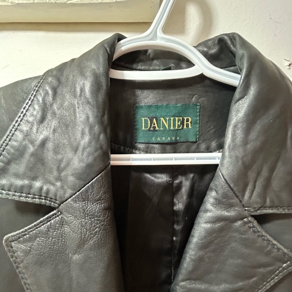 Used Unisex Danier Black leather Jacket - Picture 2 of 5